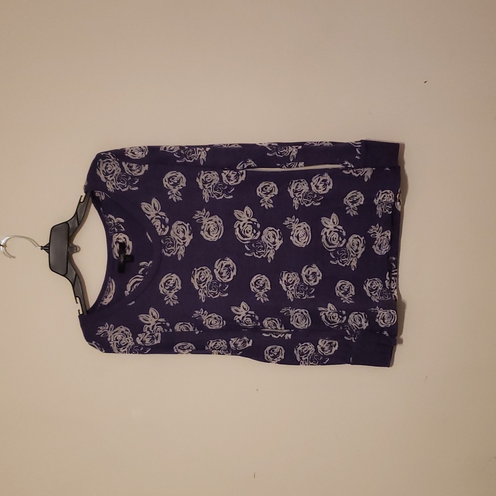 Long sleeve t-shirt